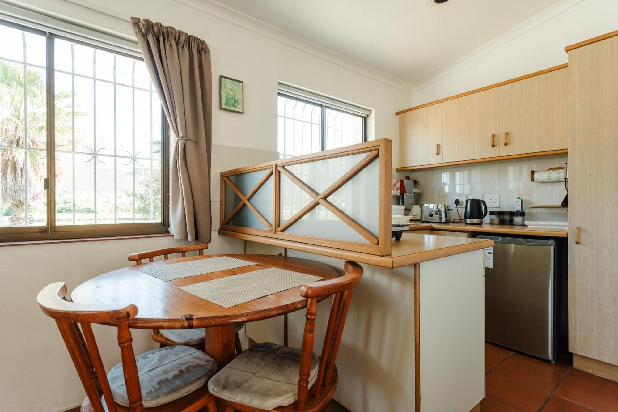 Vlei Cove Guesthouse كيب تاون المظهر الخارجي الصورة